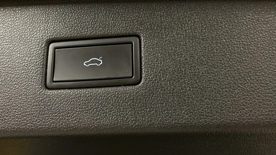 VOLKSWAGEN Tiguan -