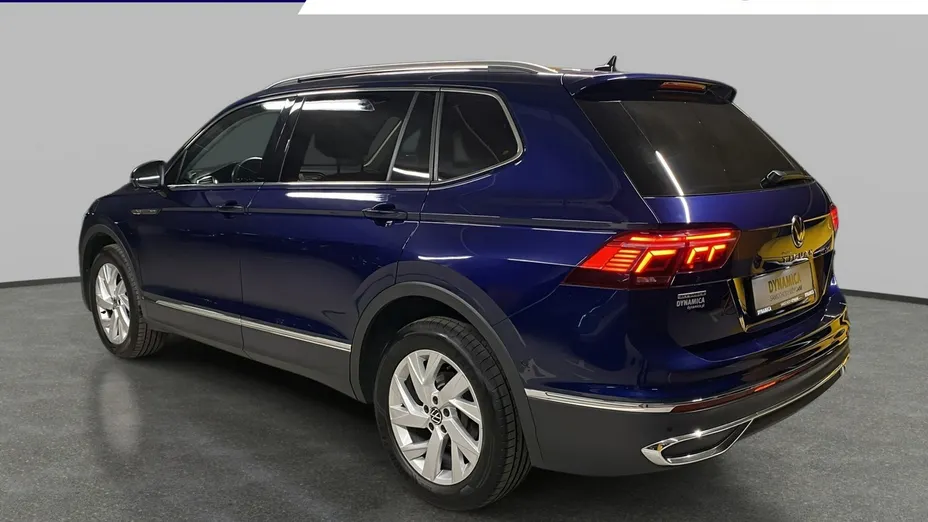 VOLKSWAGEN Tiguan -