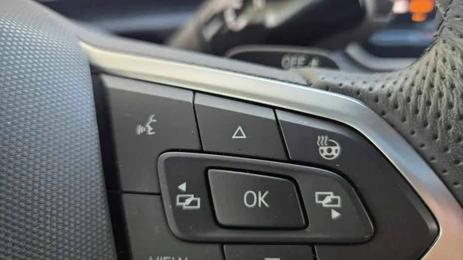 VOLKSWAGEN Tiguan -