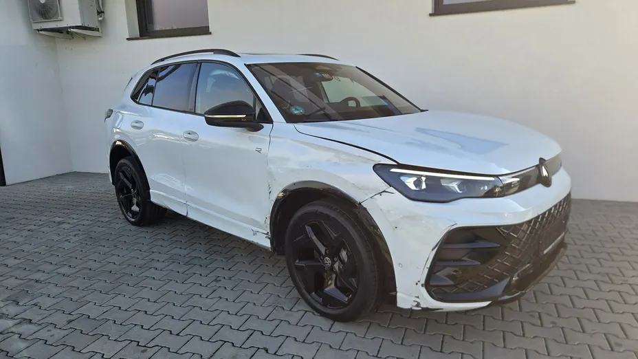 VOLKSWAGEN Tiguan -