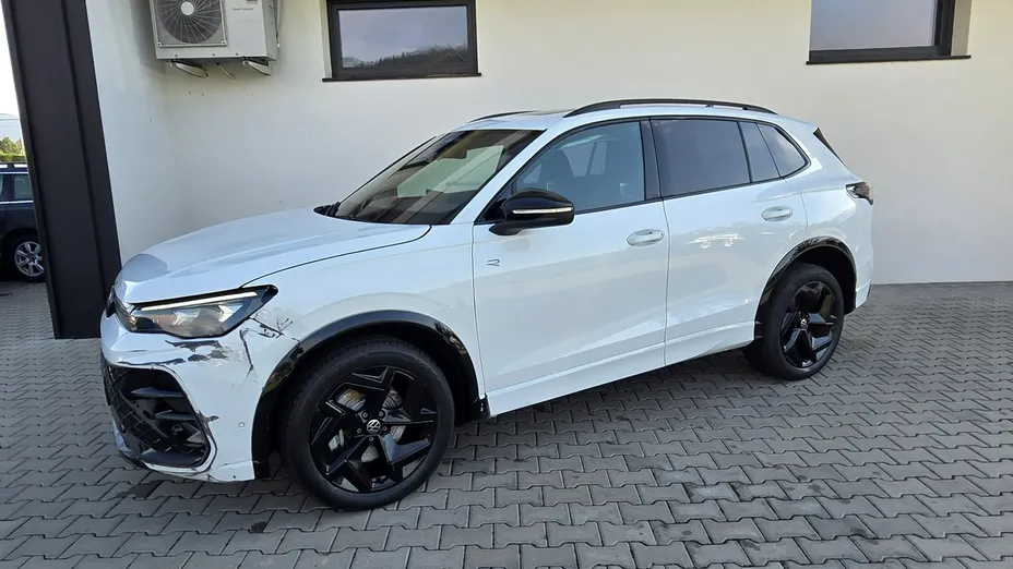 VOLKSWAGEN Tiguan -