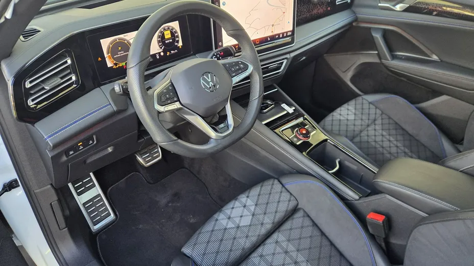 VOLKSWAGEN Tiguan -