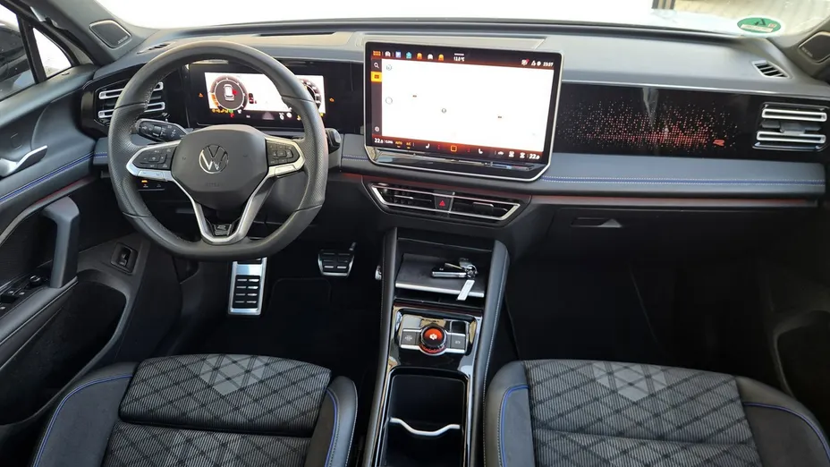 VOLKSWAGEN Tiguan -