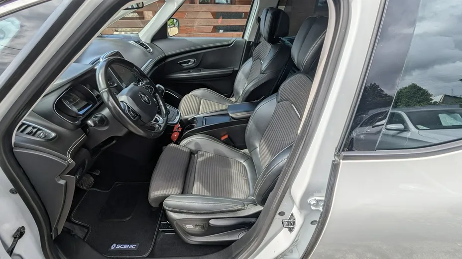 RENAULT Scenic -