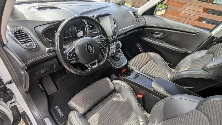 RENAULT Scenic -