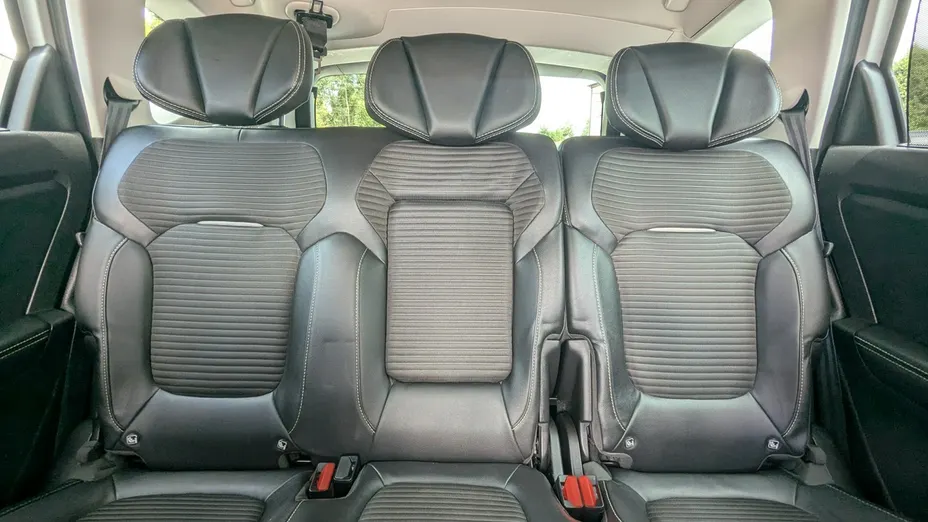 RENAULT Scenic -