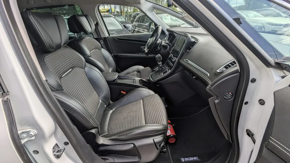 RENAULT Scenic -