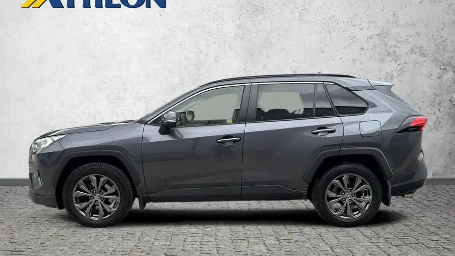 TOYOTA RAV4 -