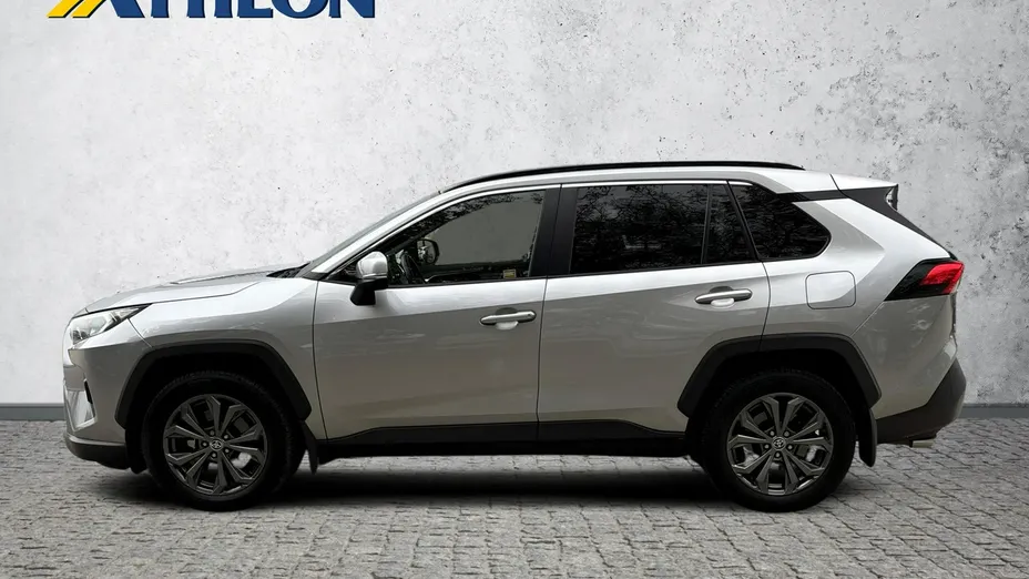 TOYOTA RAV4 -