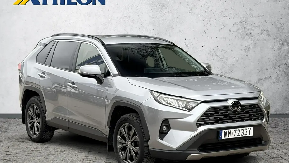 TOYOTA RAV4 -