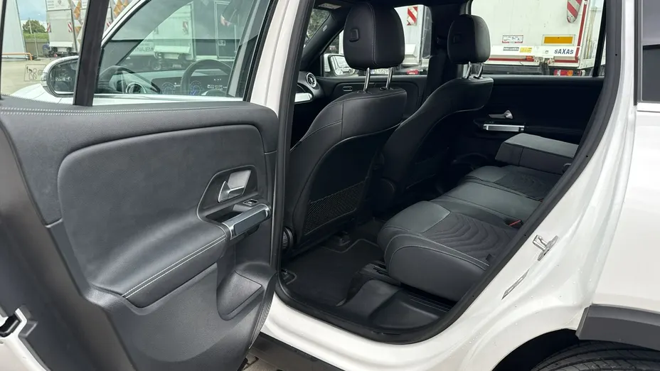 MERCEDES-BENZ EQB -