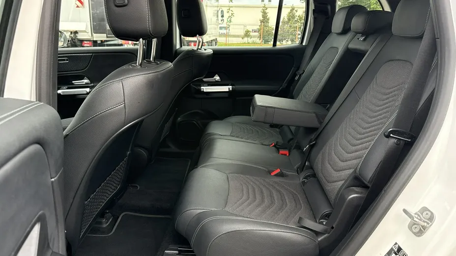 MERCEDES-BENZ EQB -
