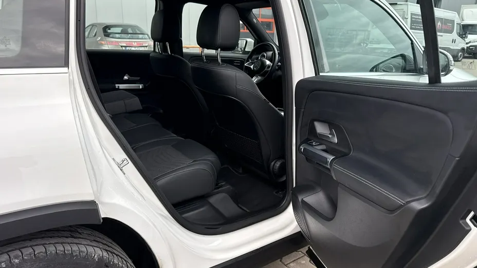 MERCEDES-BENZ EQB -