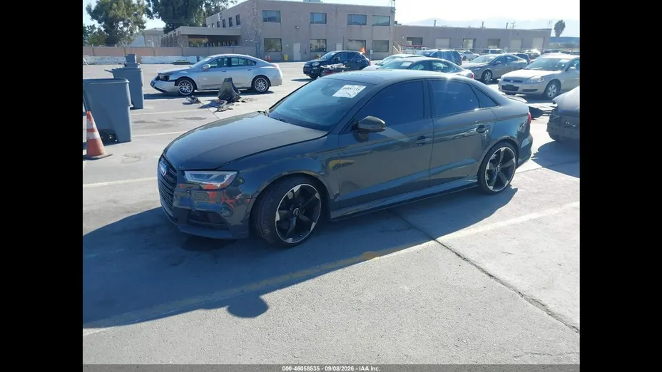 AUDI S3 -