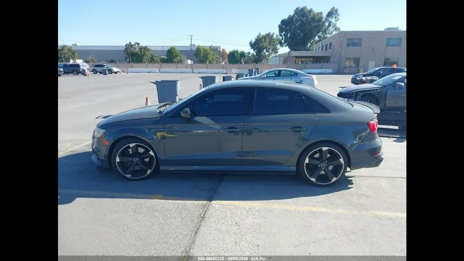 AUDI S3 -