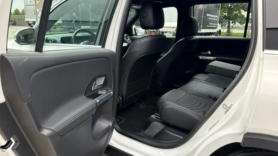 MERCEDES-BENZ EQB -