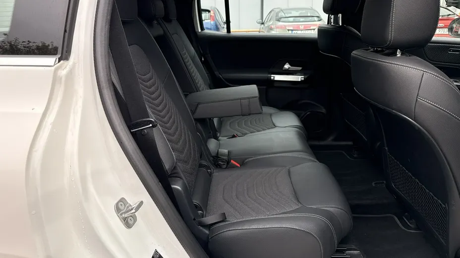 MERCEDES-BENZ EQB -