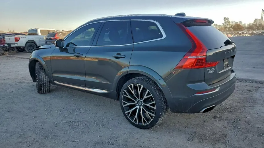 VOLVO XC60 -