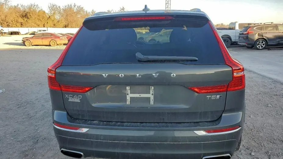 VOLVO XC60 -