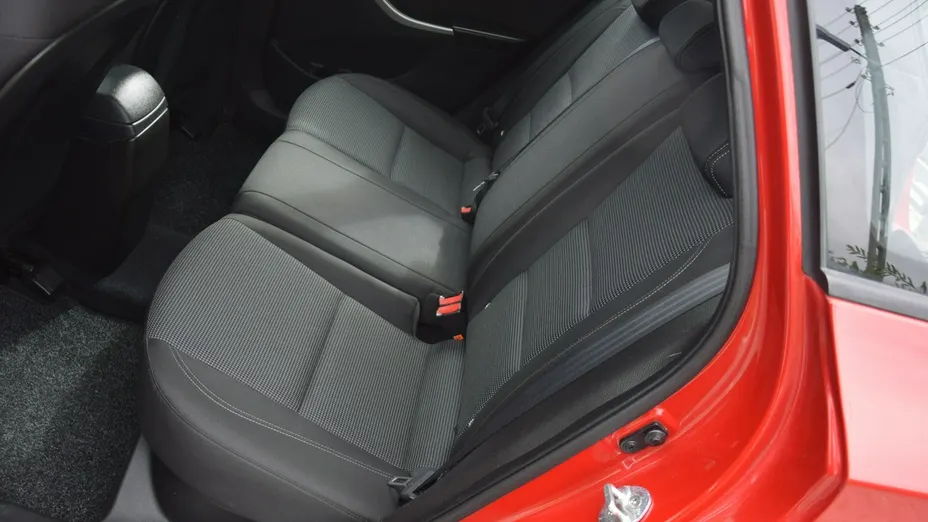 HYUNDAI i30 -