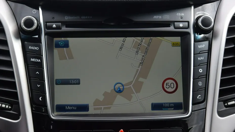 HYUNDAI i30 -