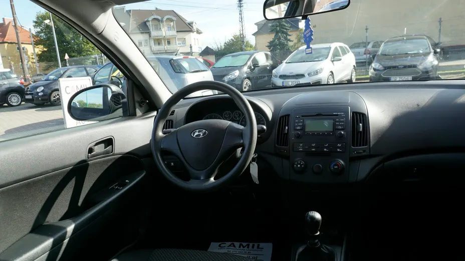 HYUNDAI i30 -