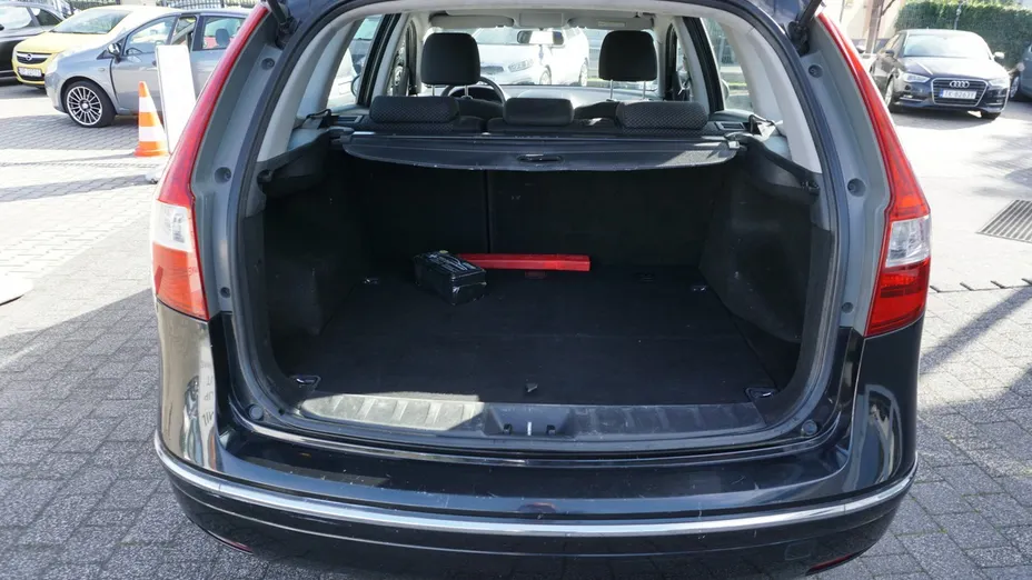 HYUNDAI i30 -