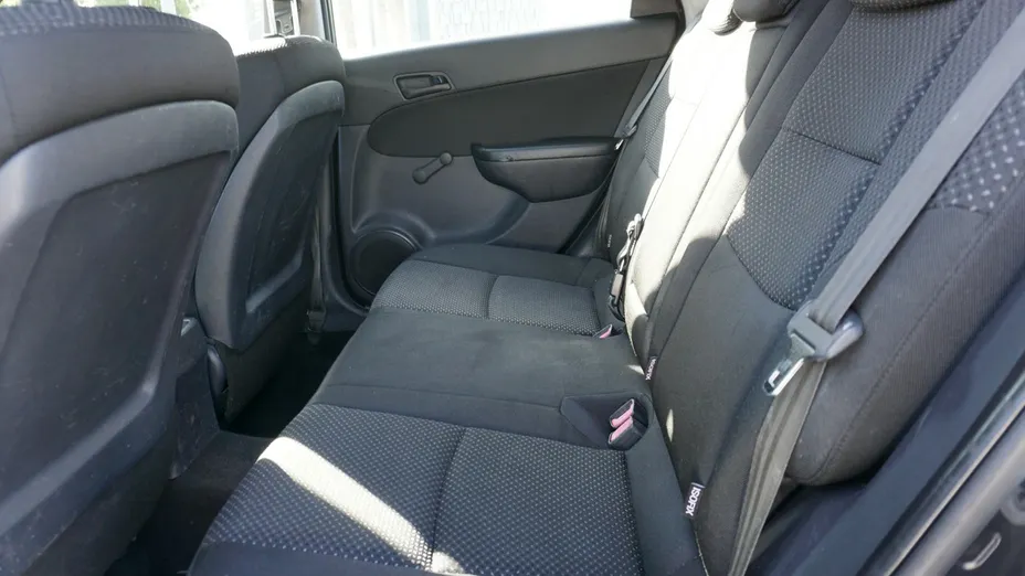HYUNDAI i30 -