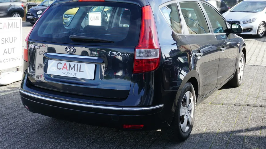 HYUNDAI i30 -