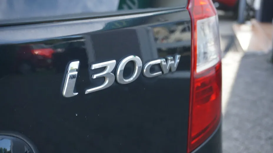 HYUNDAI i30 -