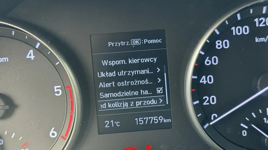 HYUNDAI i30 -