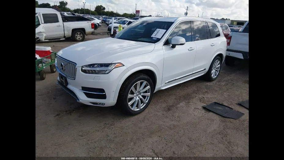VOLVO XC90 -