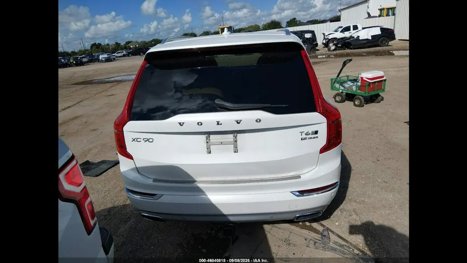VOLVO XC90 -