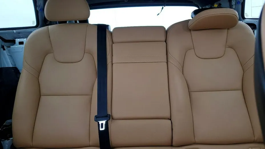VOLVO XC60 -