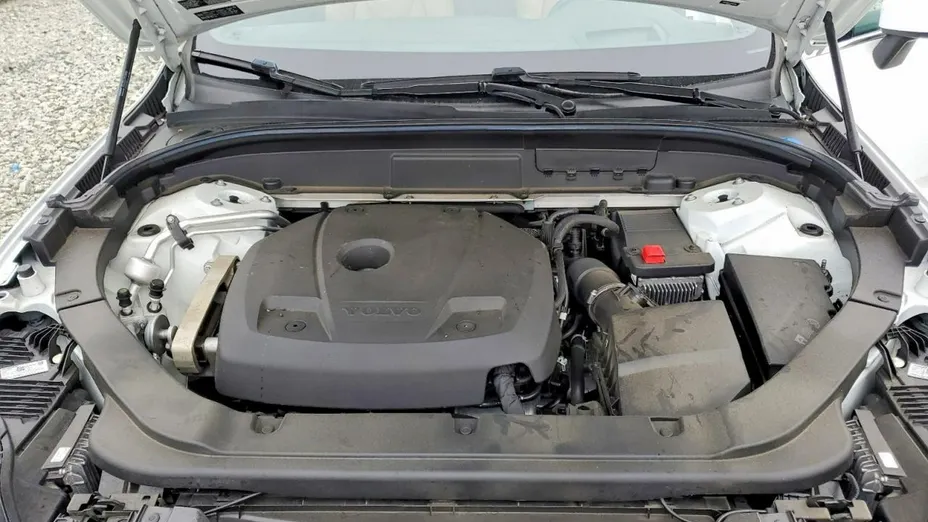 VOLVO XC60 -