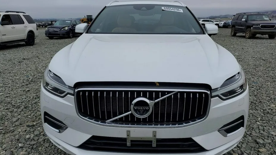 VOLVO XC60 -