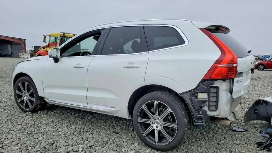 VOLVO XC60 -