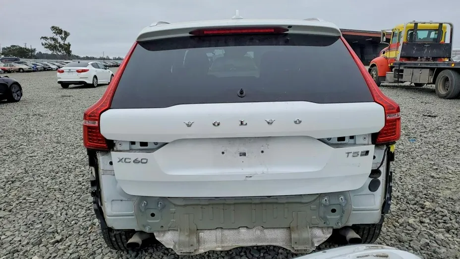VOLVO XC60 -