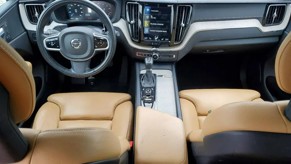 VOLVO XC60 -