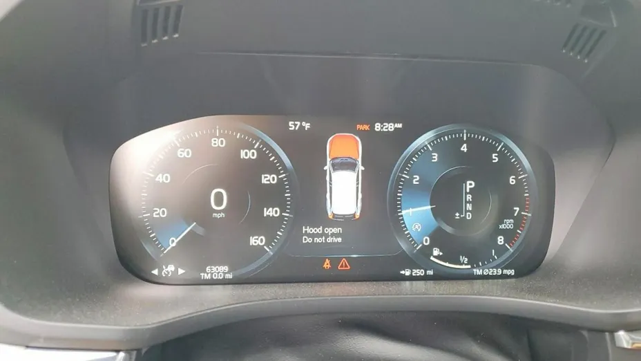 VOLVO XC60 -