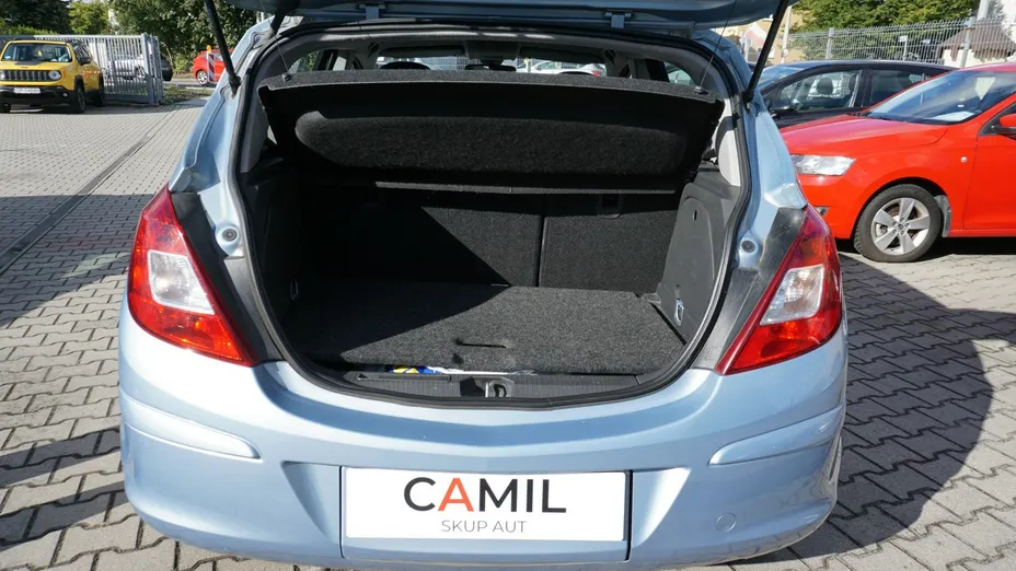 OPEL Corsa -