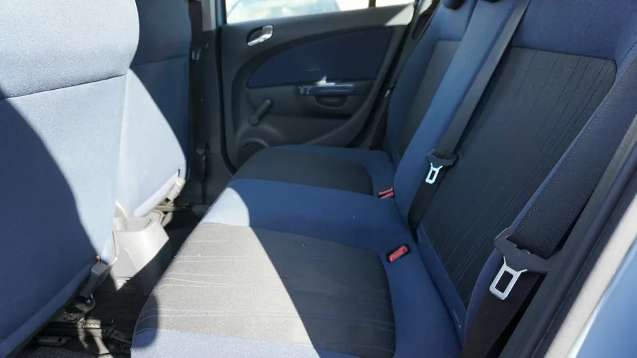 OPEL Corsa -
