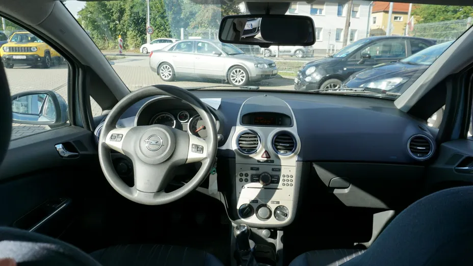 OPEL Corsa -