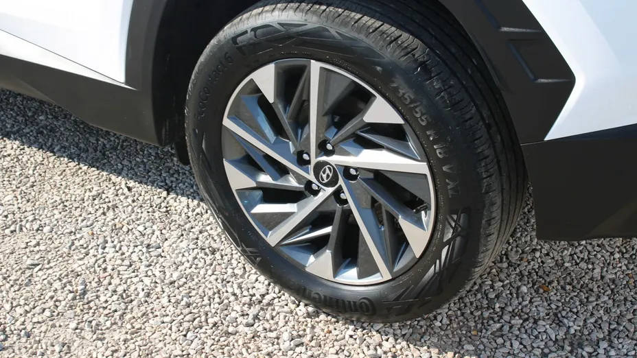 HYUNDAI Tucson -