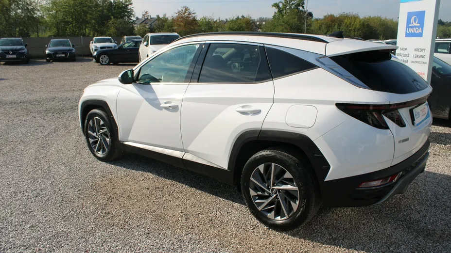 HYUNDAI Tucson -