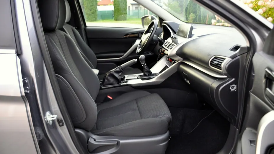 MITSUBISHI Eclipse Cross -