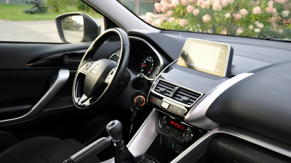 MITSUBISHI Eclipse Cross -