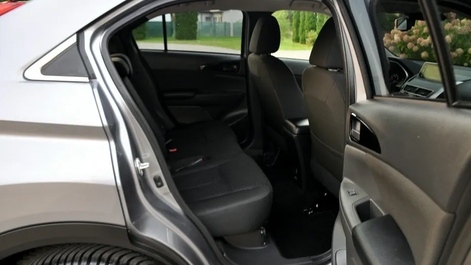 MITSUBISHI Eclipse Cross -