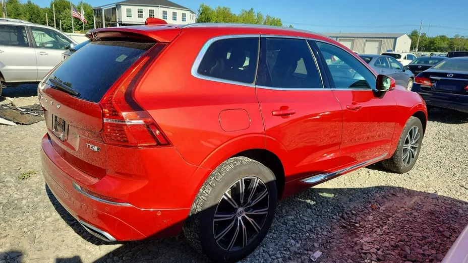 VOLVO XC60 -
