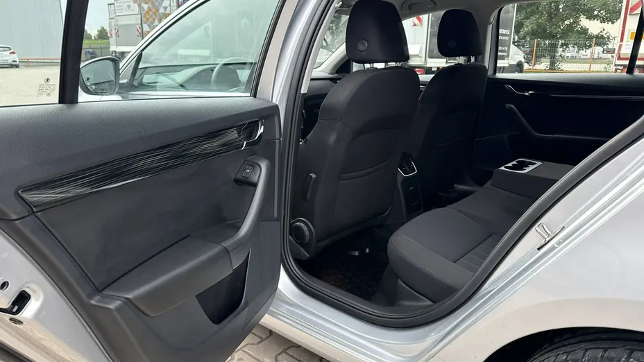 SKODA Octavia -
